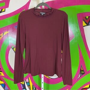 Modcloth, Maroon Ribbed Long Sleeve Shirt. Size Large. In excellent condition!